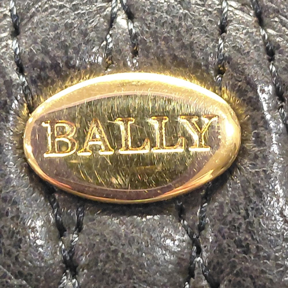 Bally Quilted Black Lambskin Shoulder Bag Vintage VGVC! - Picture 15 of 16